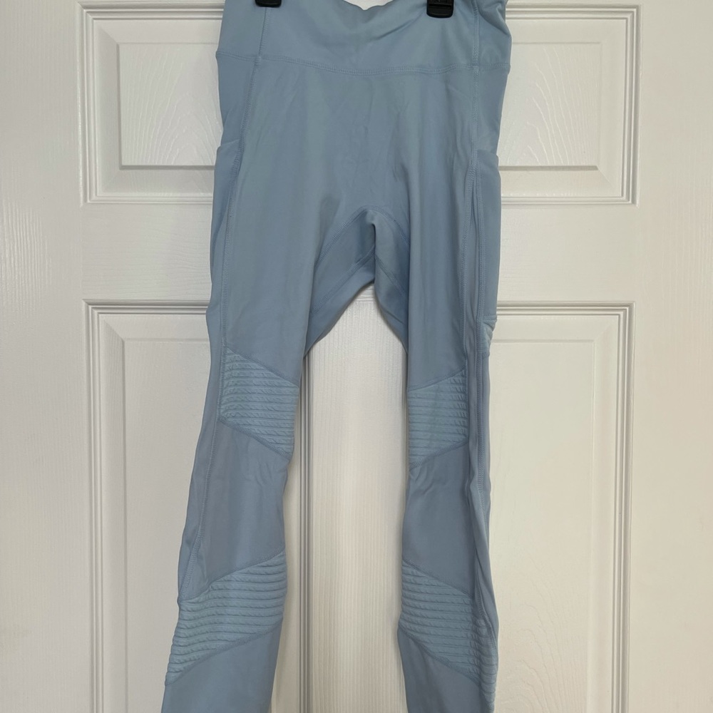 Fabletics Motion365 leggings- size small